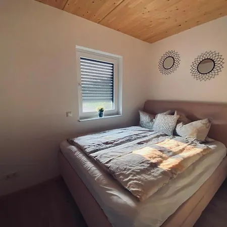 شقة M. Eigenem Bad Und Badewanne Direkt Am Wald