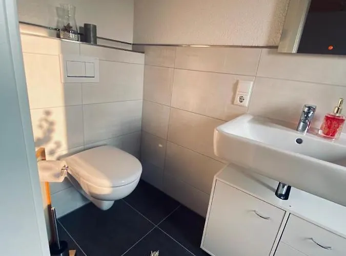 Apartamento M. Eigenem Bad Und Badewanne Direkt Am Wald Amöneburg